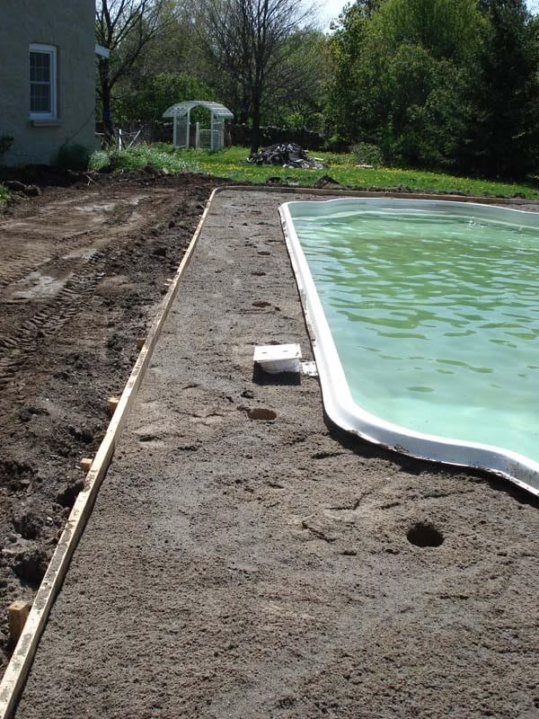 Backyard-Pool-Construction-Contractor-10